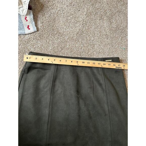 Andrew Marc suede skirt midi western style A-line Olive green SZ LG slit back - Picture 6 of 8
